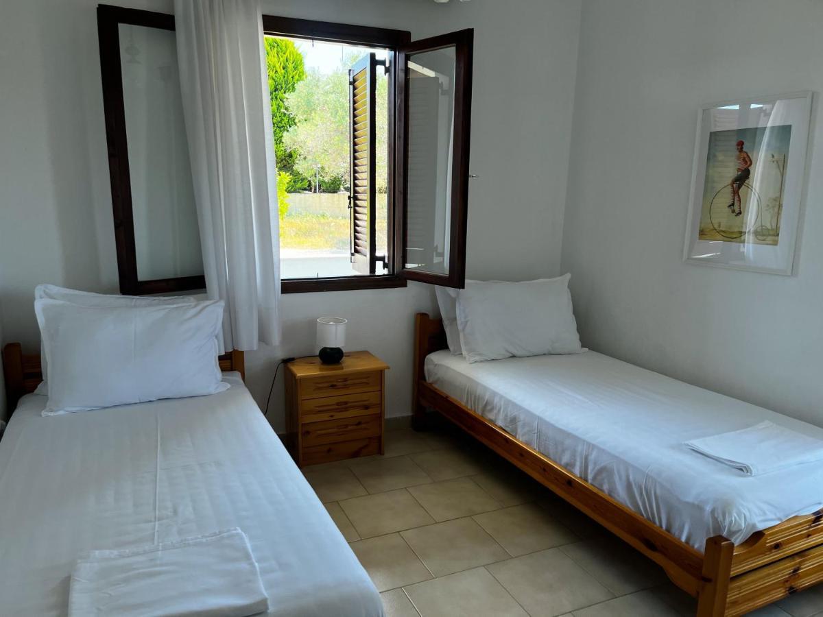 Apartamento Antonio By The Sea Kriopigi Exterior foto